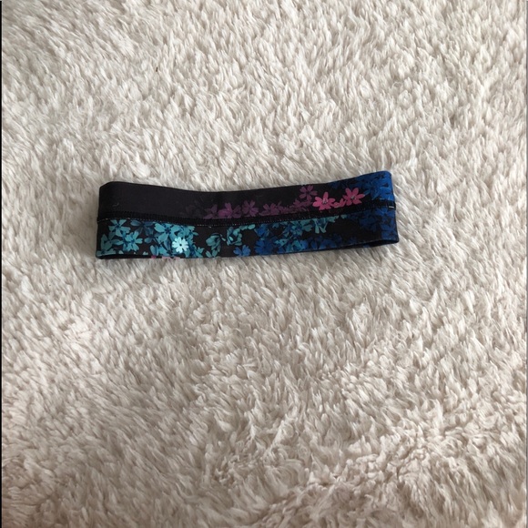 Lululemon Floral Headband - Picture 3 of 3